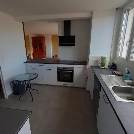 De 99m2 Proche De La Renove, 3 *