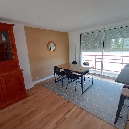 Apartamento De 99m2 Proche De La Renove, 3